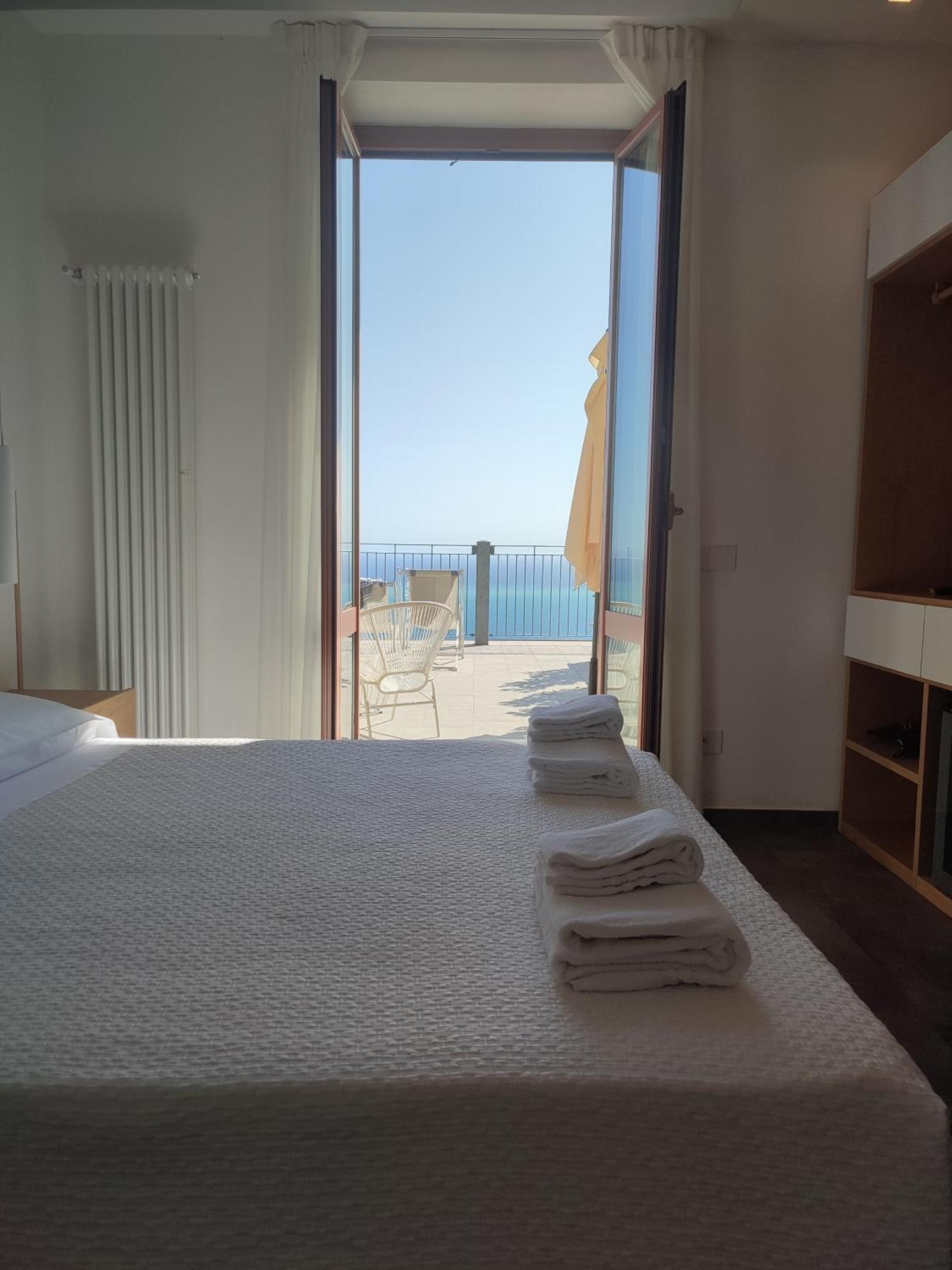 Hotel Due Gemelli ريوماجّوري المظهر الخارجي الصورة