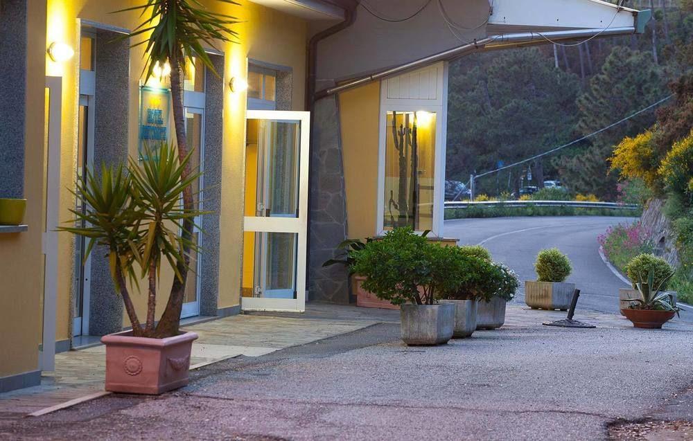 Hotel Due Gemelli ريوماجّوري المظهر الخارجي الصورة