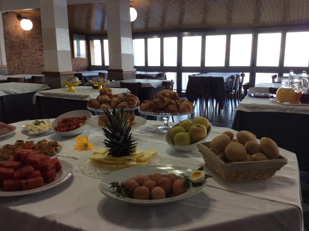 Hotel Due Gemelli ريوماجّوري المظهر الخارجي الصورة
